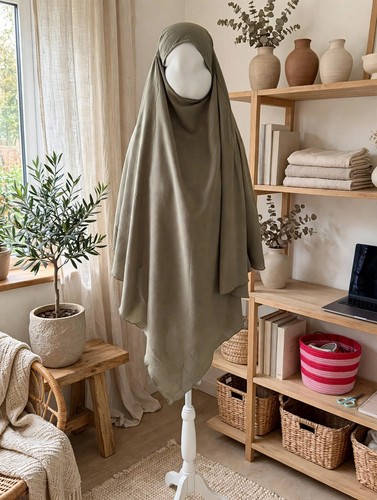 Umm hafsah sage khimar used - hafsah,